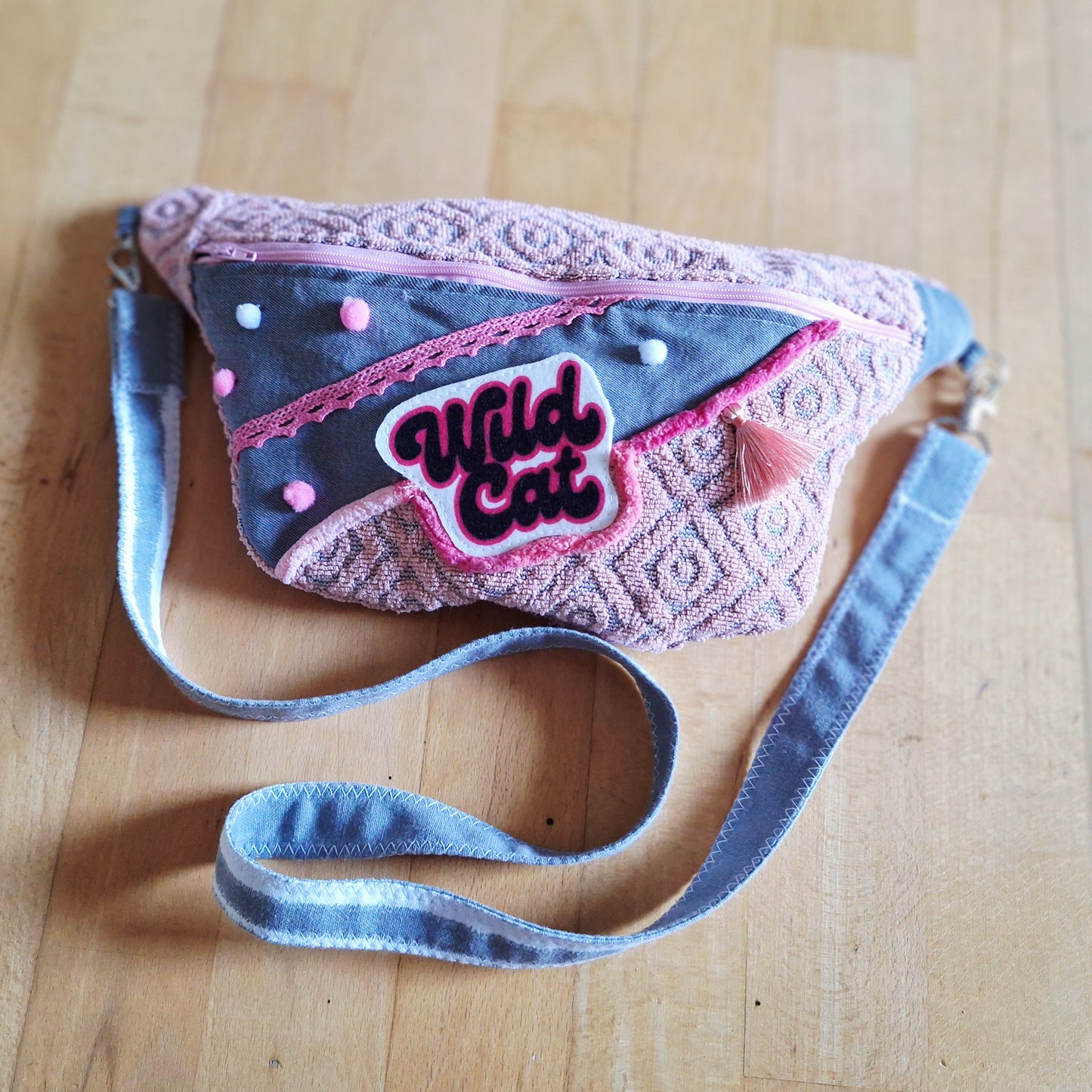 Re.loved Crossbody Bag - wild cat