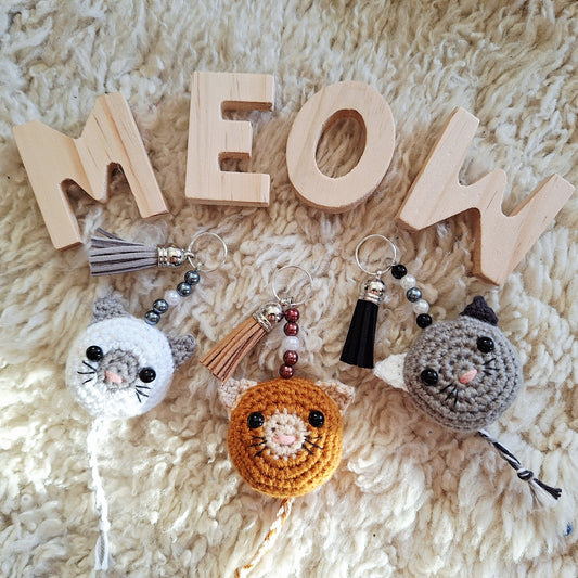 Amigurumi Katzen Schlüsselanhänger, personalisierbar in verschiedenen Farben