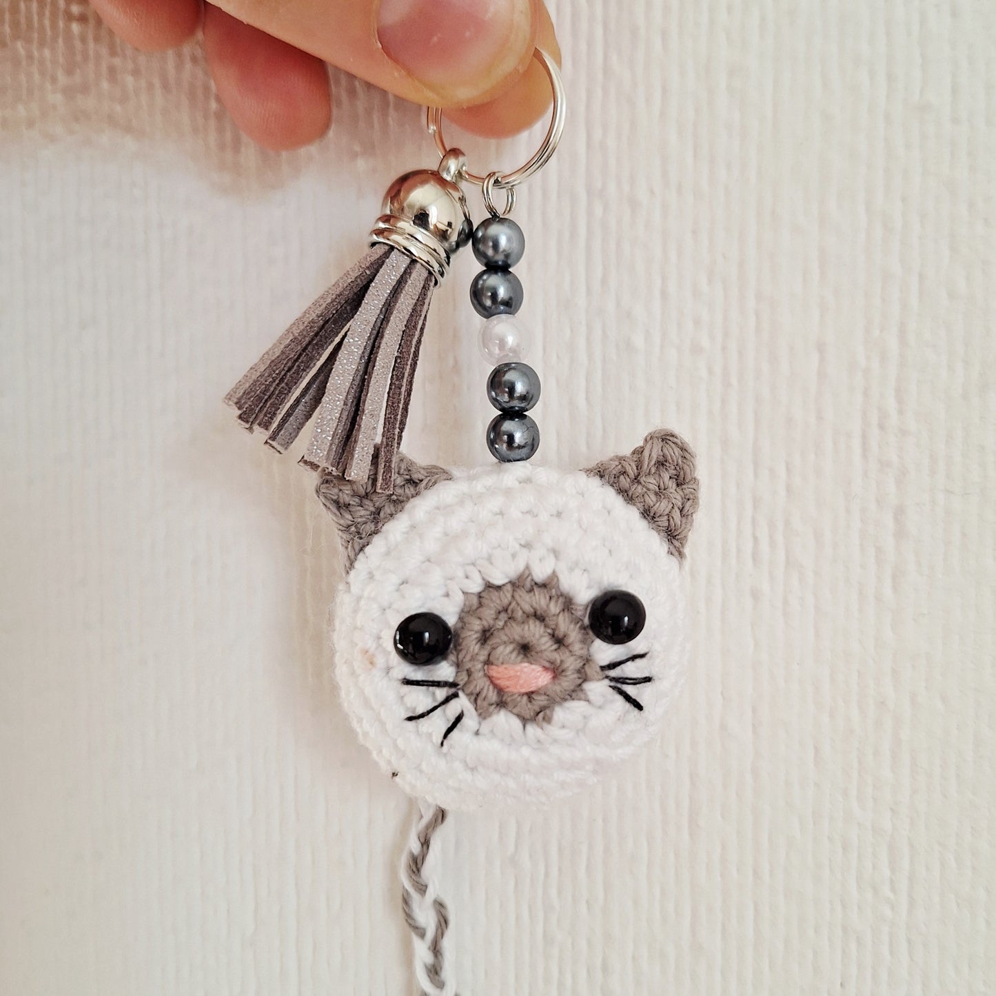 Amigurumi Katzen Schlüsselanhänger, personalisierbar in verschiedenen Farben